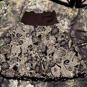 Black and white reversible bubble skirt.